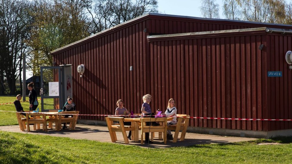 Children in Denmark receive open-air lessons in April 2020