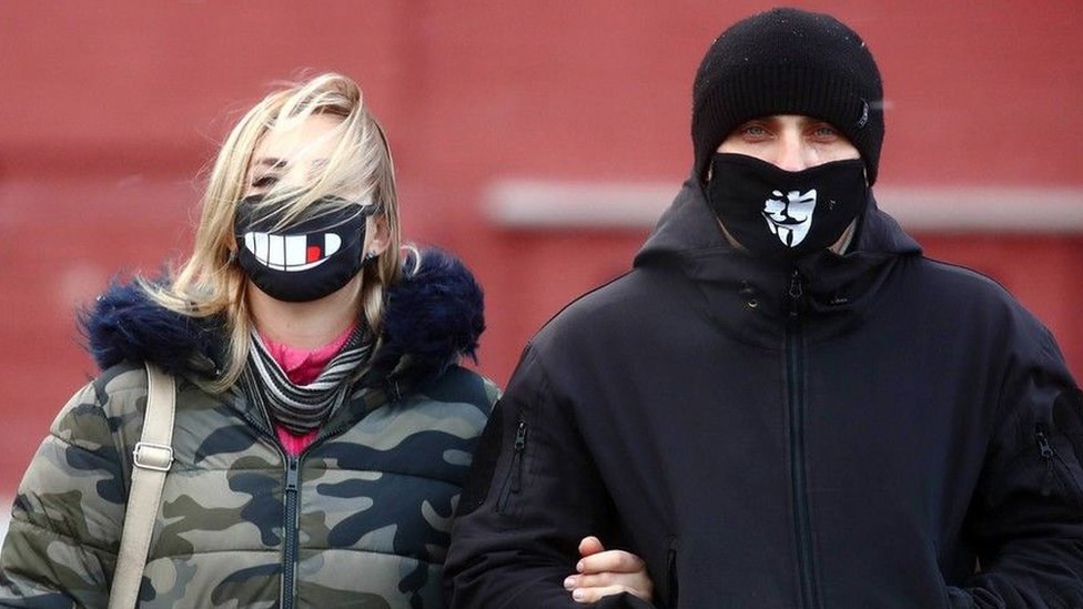 par nosi maske
