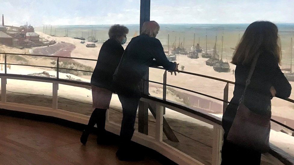 The Panorama Mesdag invited people for a "mental booster", to view the largest painting in the Netherlands, the Panorama of Scheveningen